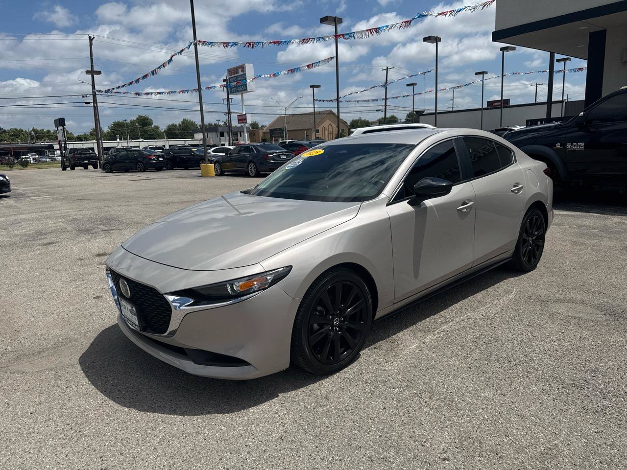 Used 2025 MAZDA MAZDA3 s FWD image 2