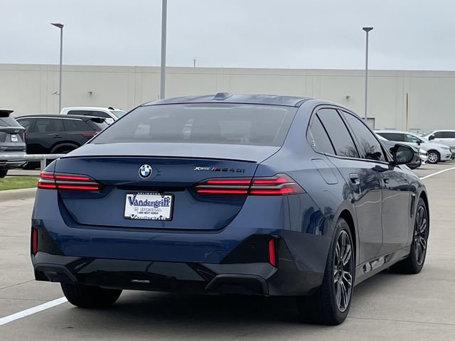 Used 2024 BMW 530i 530i w/ M Sport Package image 4