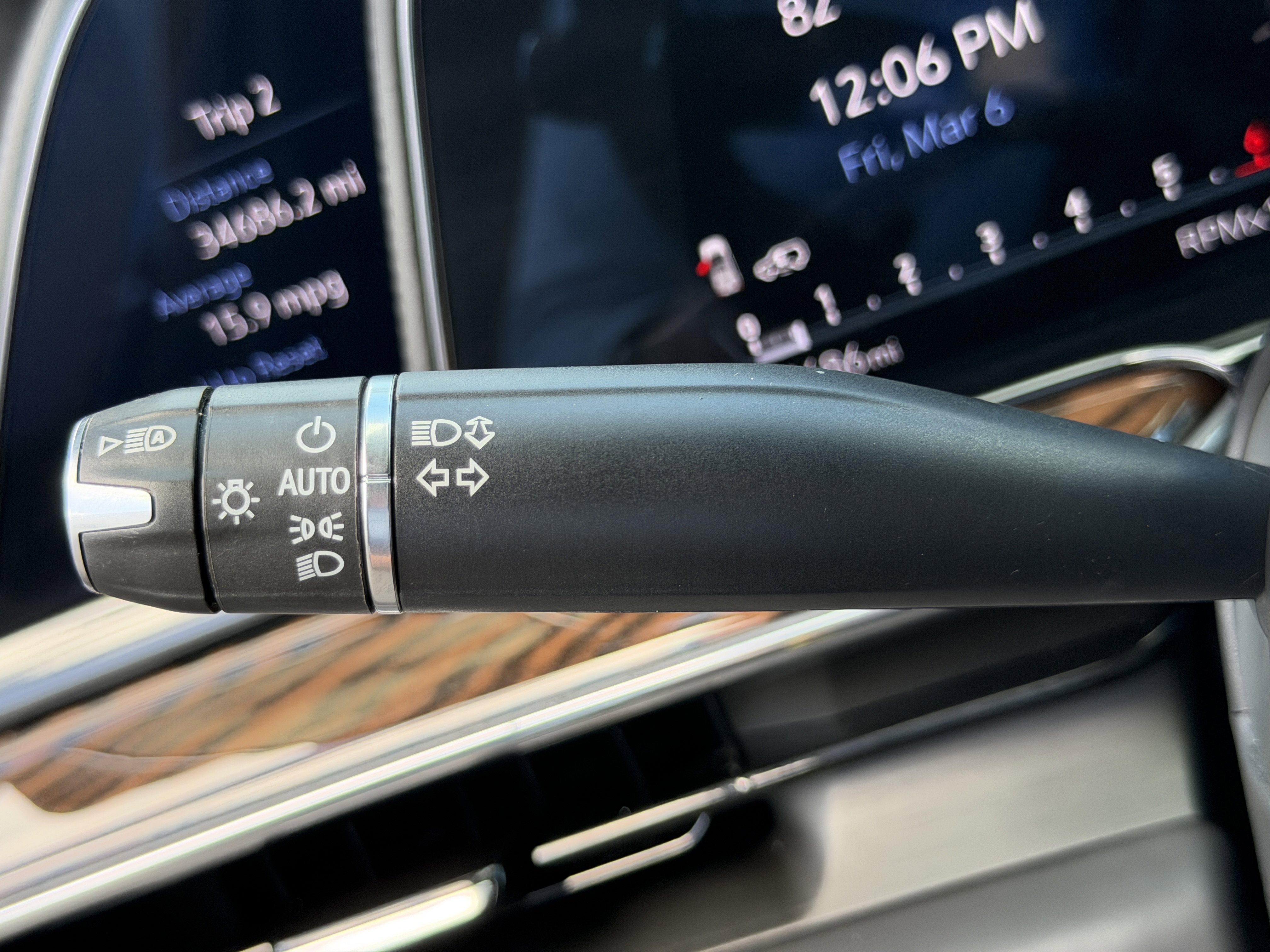 Certified 2023 Cadillac Escalade Premium Luxury Platinum w/ LPO, Radiant Package image 30