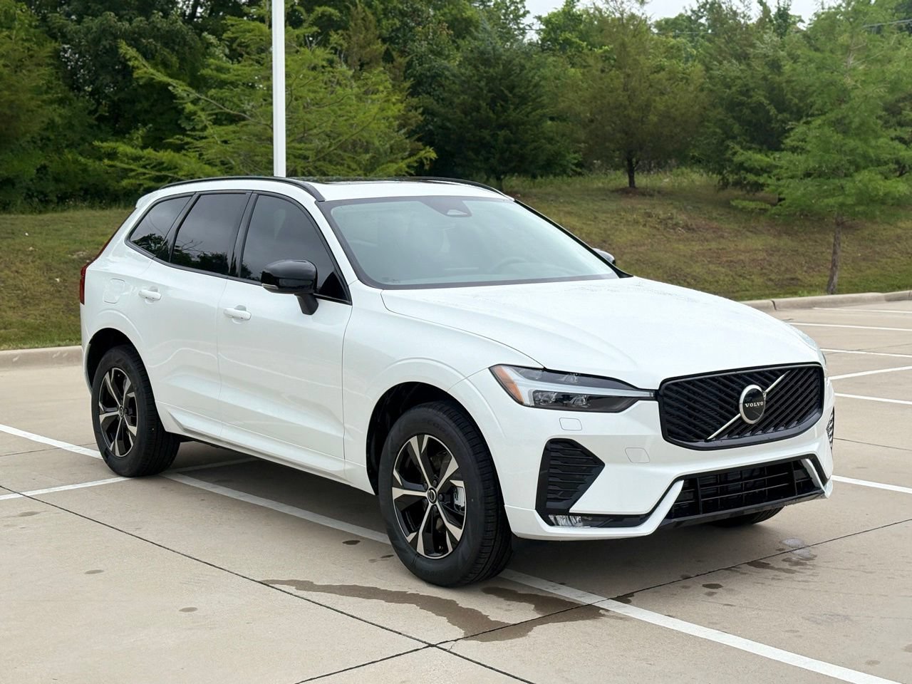 New 2026 Volvo XC60 B5 Core w/ Climate Package AWD/4WD image 3