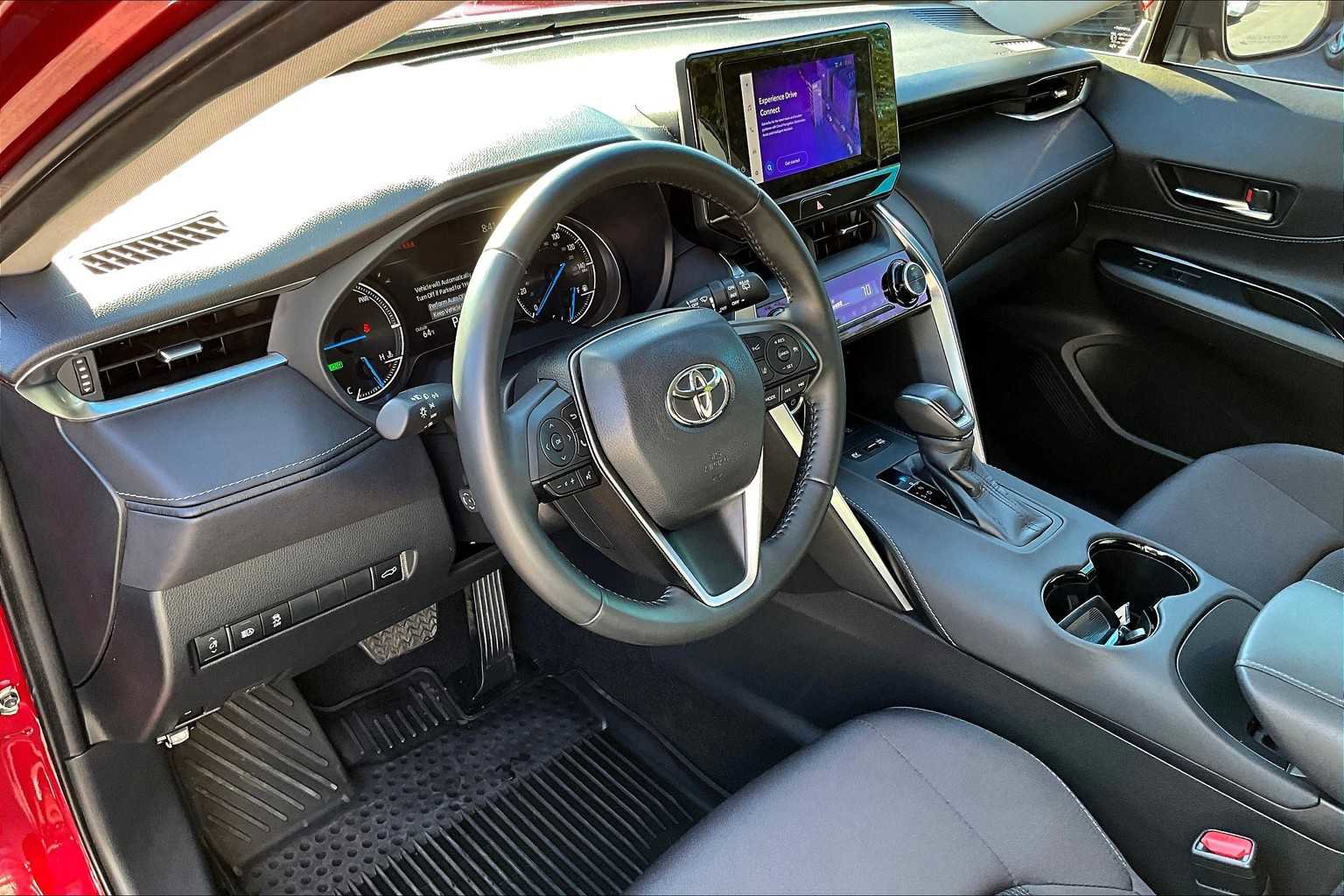 Used 2024 Toyota Venza LE AWD/4WD image 15