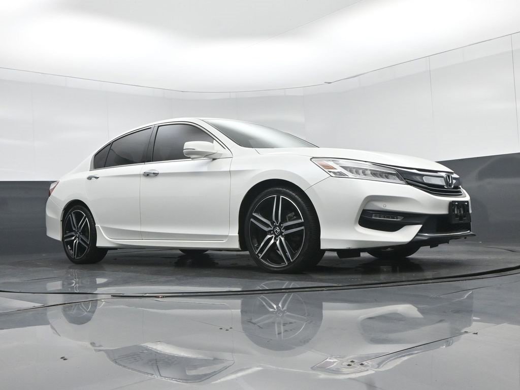 Used 2017 Honda Accord Touring image 57