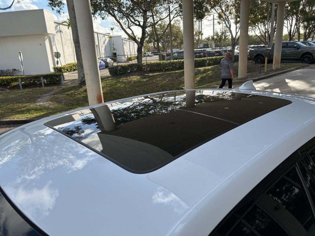 Used 2023 Chrysler 300 S image 15