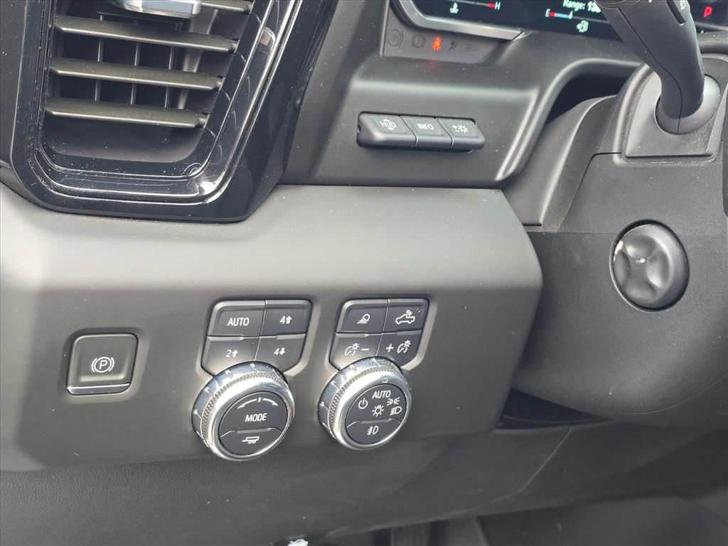 Certified 2022 GMC Sierra 1500 AT4 w/ AT4 Premium Package image 16