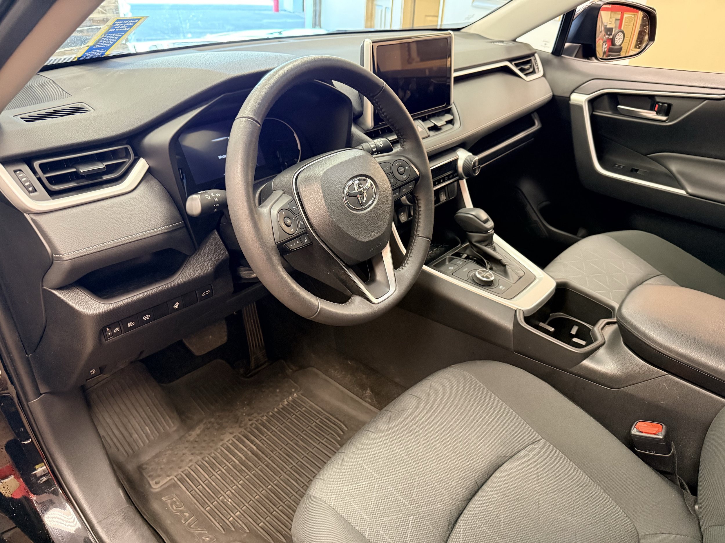 Used 2023 Toyota RAV4 XLE w/ Convenience Package AWD/4WD image 6