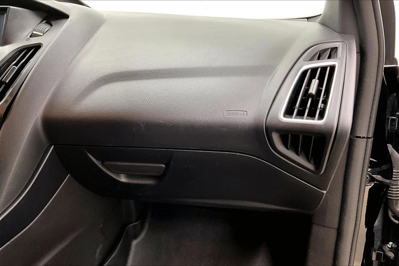 Used 2018 Ford Focus ST FWD image 19