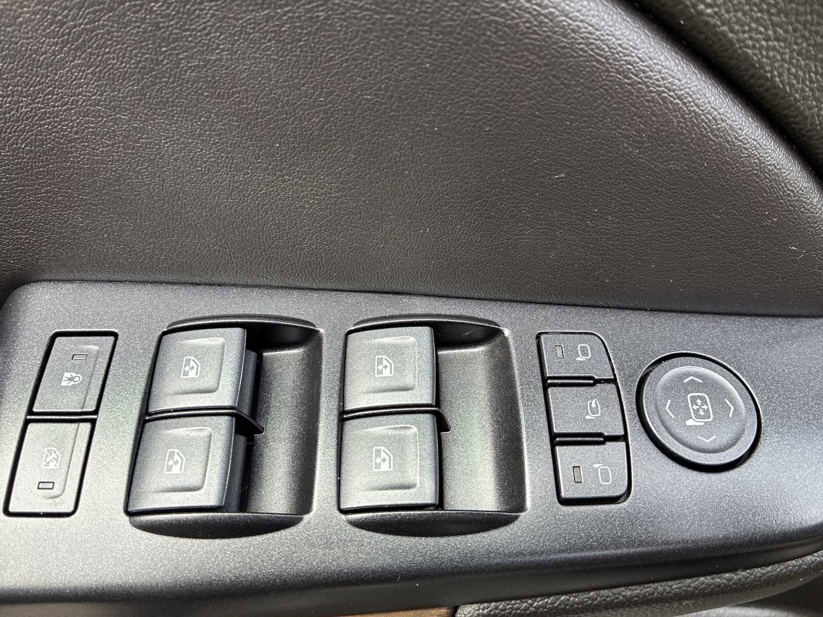 Used 2019 GMC Yukon Denali w/ Open Road Package AWD/4WD image 15