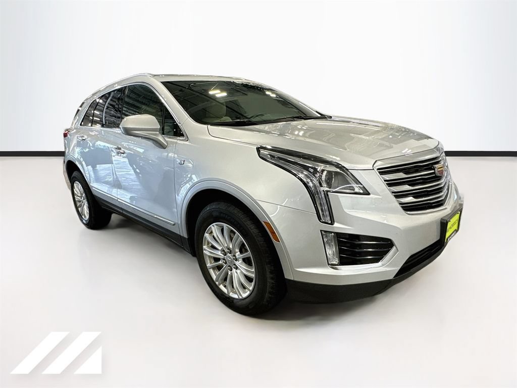 Used 2018 Cadillac XT5 AWD image 3