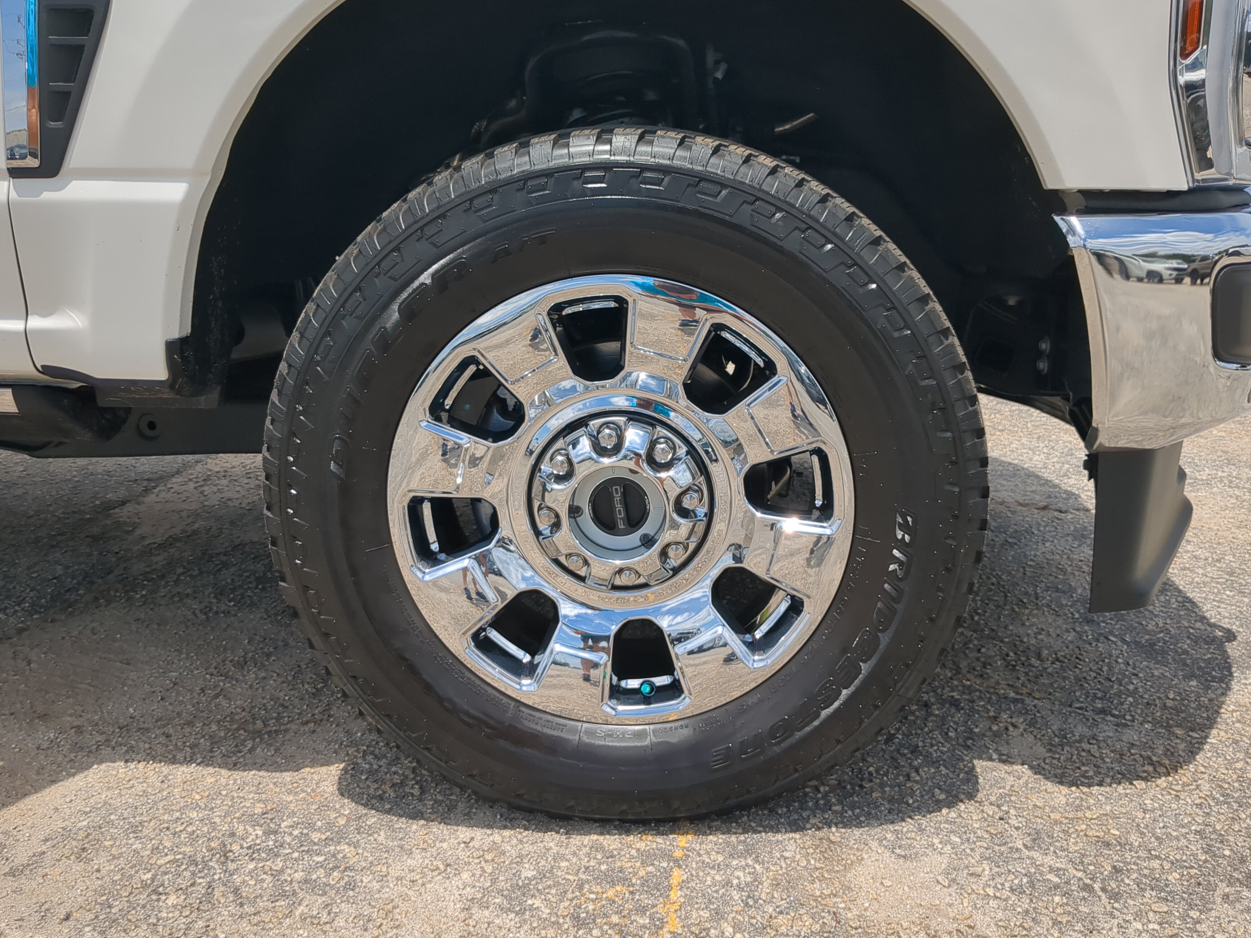 Certified 2026 Ford F350 Lariat w/ Lariat Ultimate Package AWD/4WD image 9