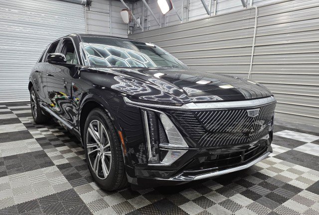 Used 2024 Cadillac Lyriq Luxury RWD image 5