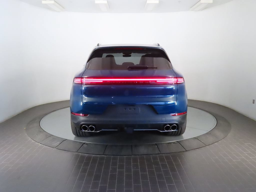 Certified 2026 Porsche Cayenne S AWD/4WD image 6