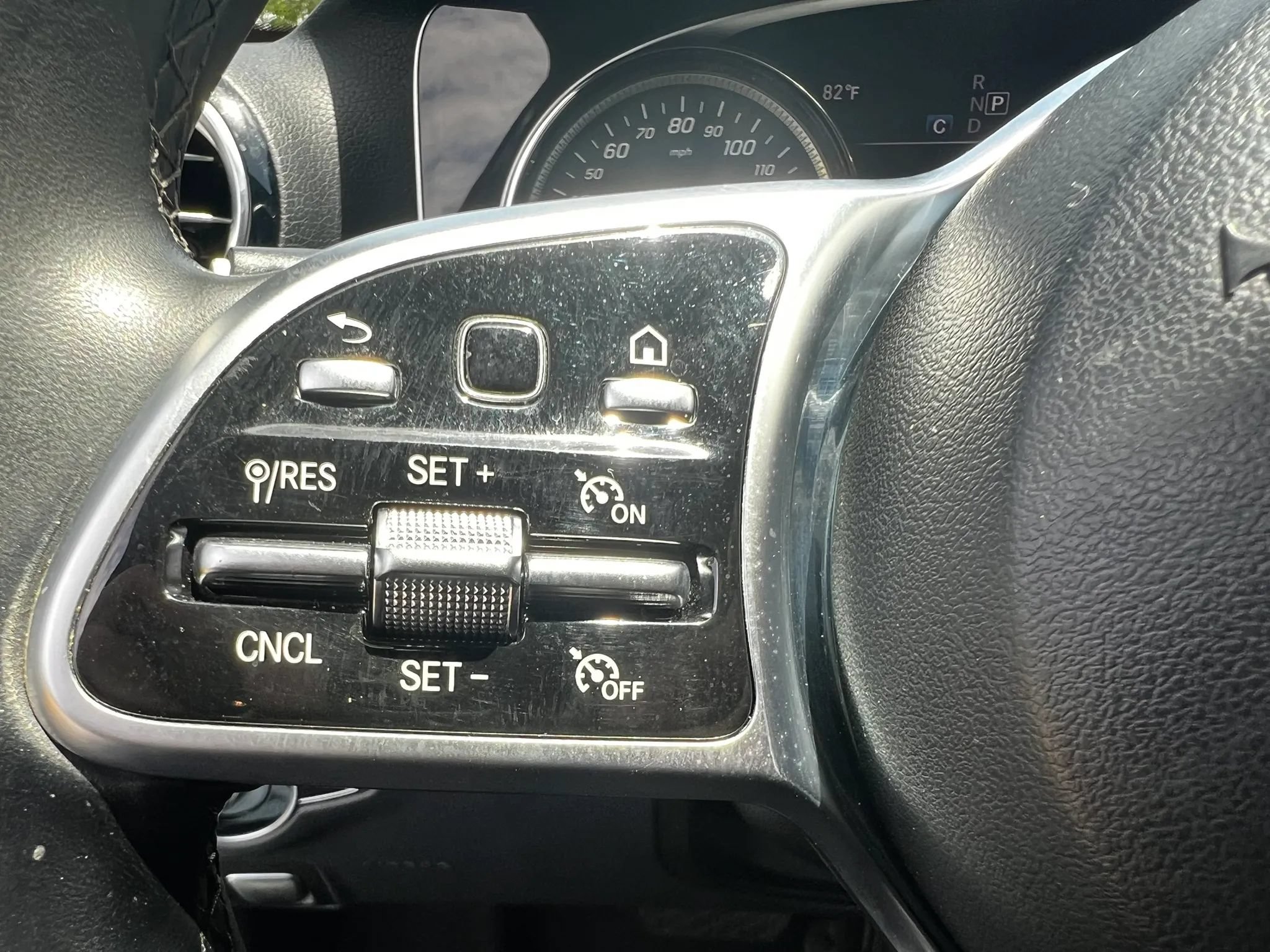Used 2019 Mercedes-Benz E 450 4MATIC Sedan w/ Premium Package image 34
