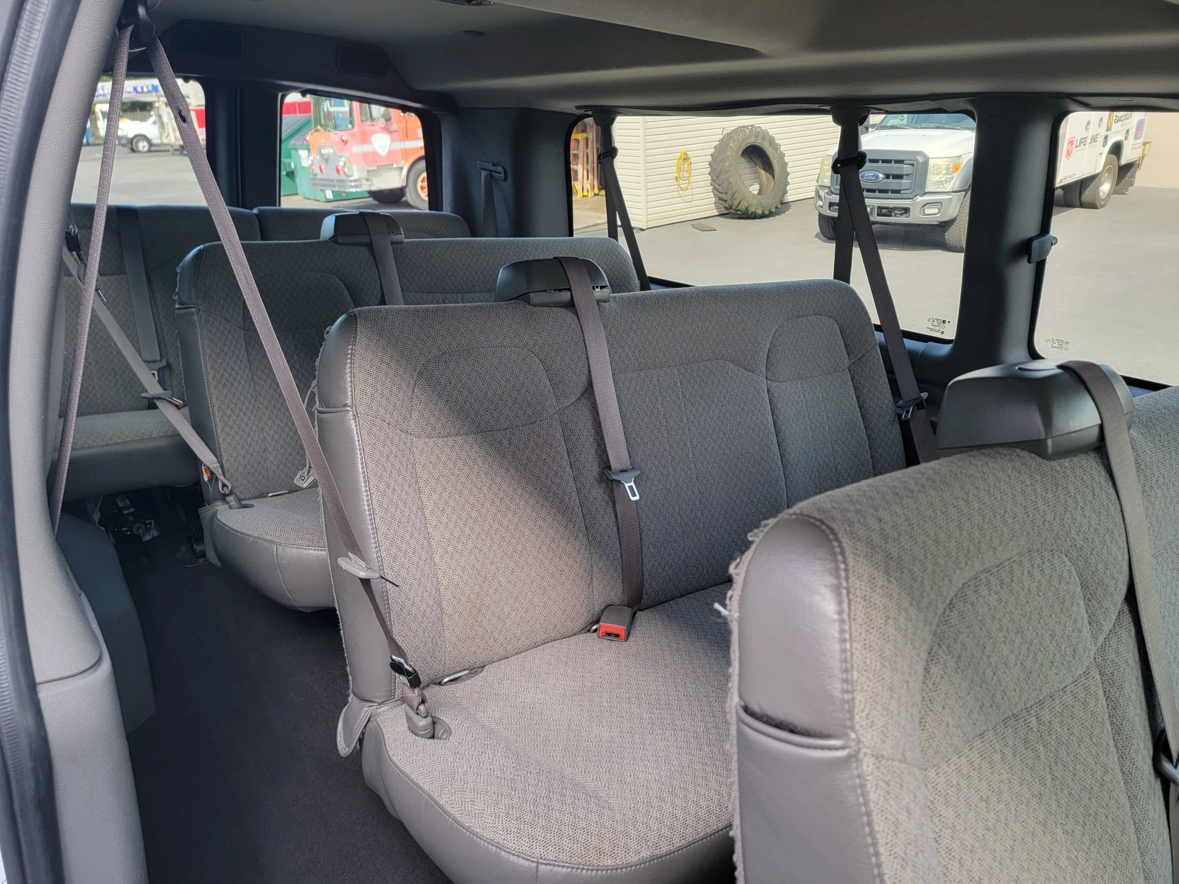 Used 2025 Chevrolet Express 3500 LT w/ LT Preferred Equipment Group RWD image 15