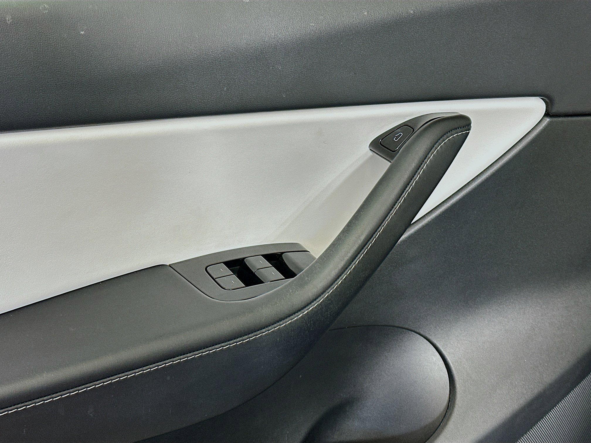 Used 2021 Tesla Model Y Long Range image 15