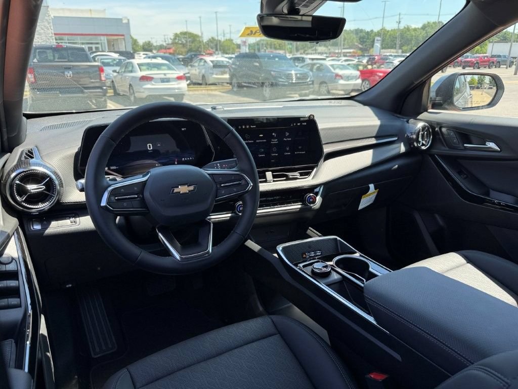 New 2026 Chevrolet Equinox LT w/ Convenience Package II FWD image 15