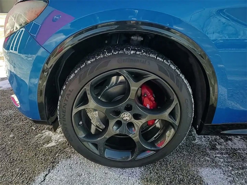 Used 2024 Alfa Romeo Stelvio Veloce image 15