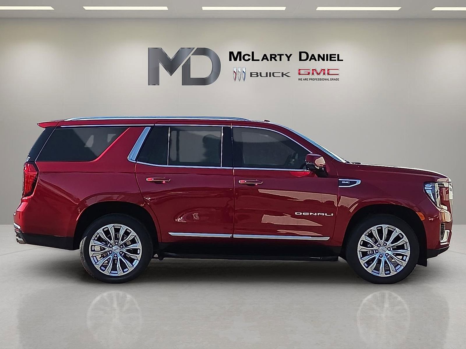 Certified 2024 GMC Yukon Denali AWD/4WD image 6