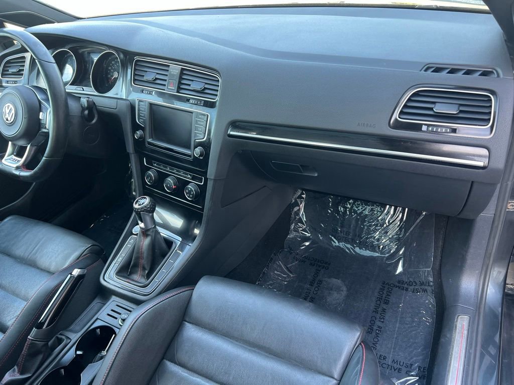 Used 2017 Volkswagen GTI SE FWD image 30