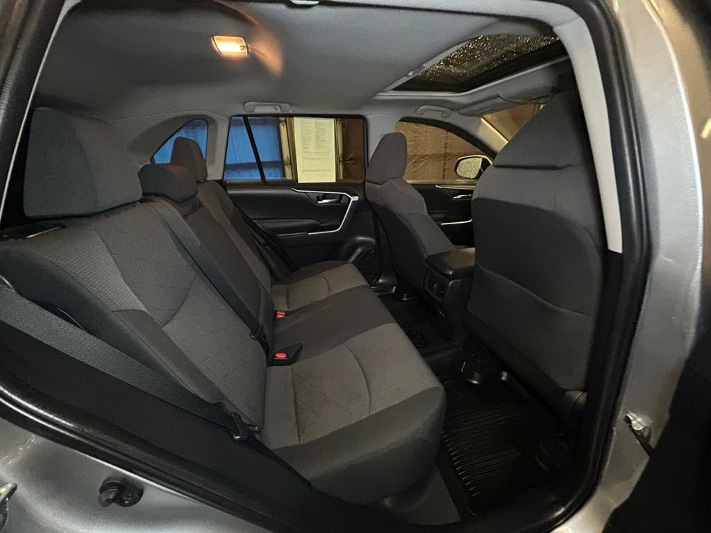 Used 2019 Toyota RAV4 XLE w/ Convenience Package AWD/4WD image 18