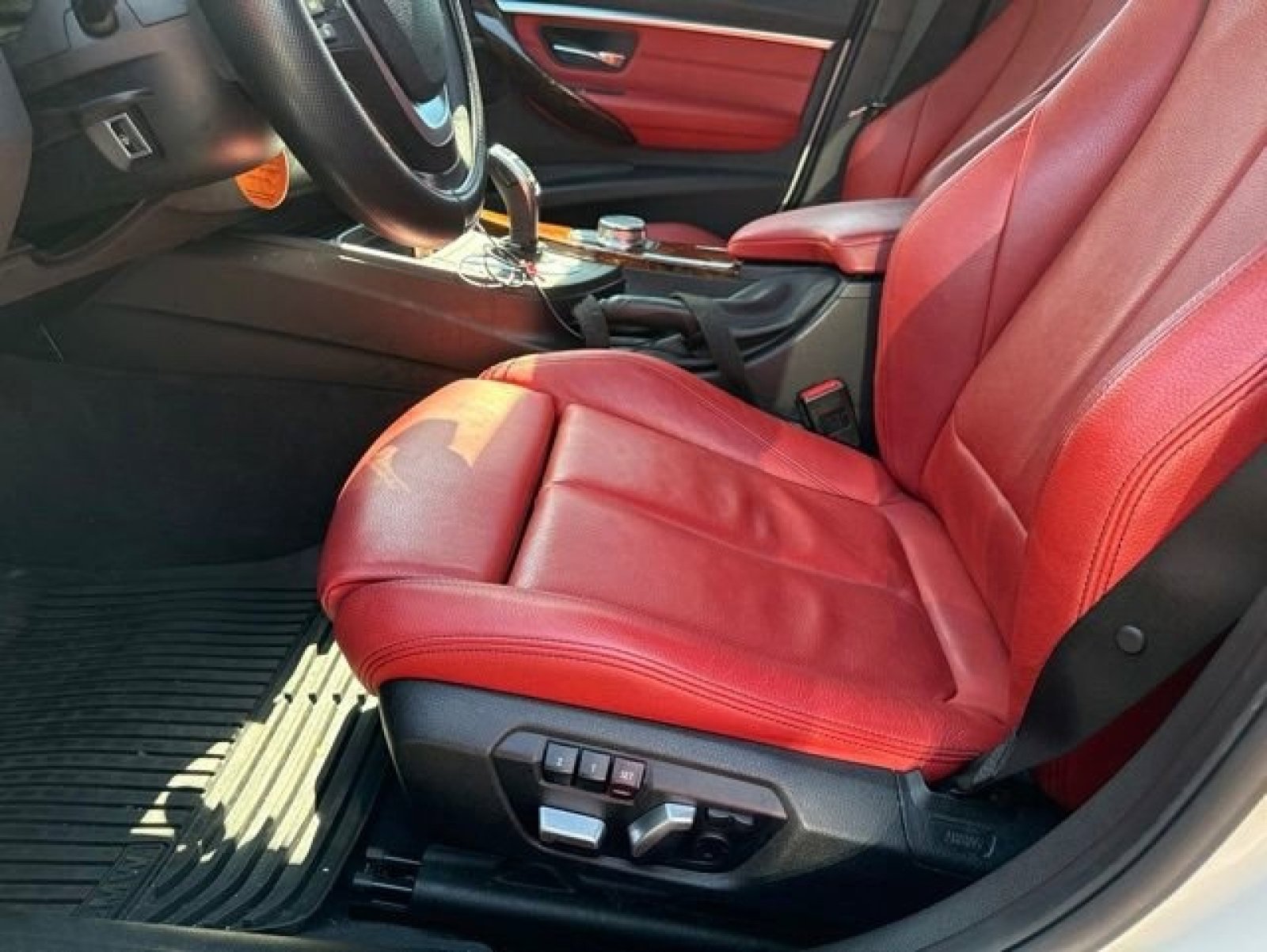 Used 2017 BMW 330i Sedan RWD image 7