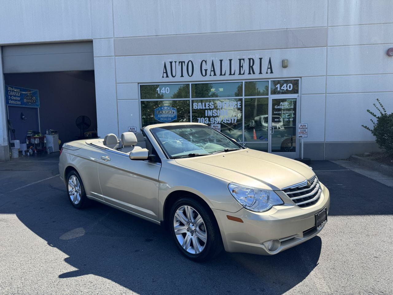 Used 2010 Chrysler Sebring Touring w/ Navigation & Sound Group I FWD image 3