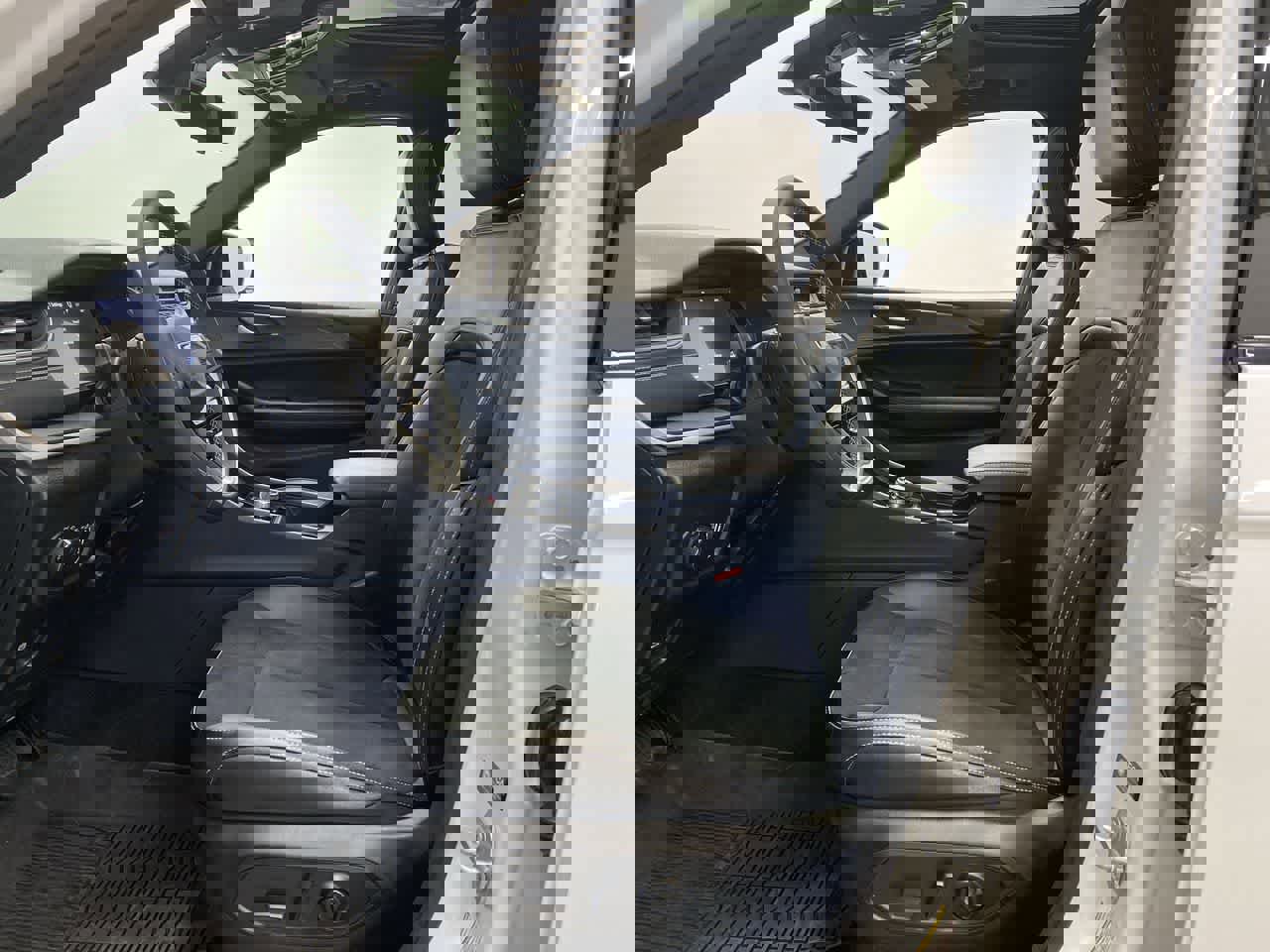 Used 2025 Jeep Grand Cherokee Altitude AWD/4WD image 14