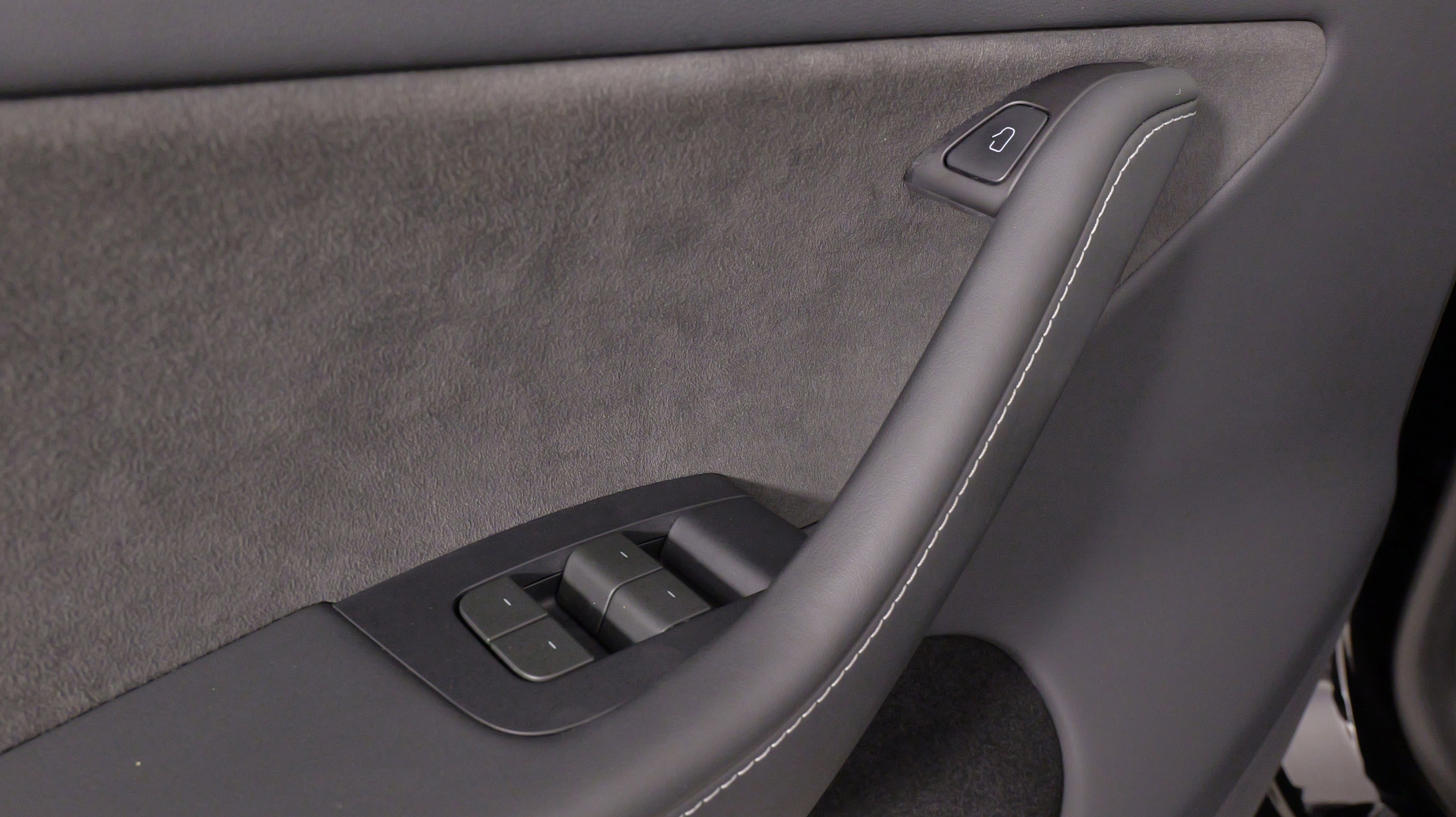 Used 2024 Tesla Model Y Long Range image 23