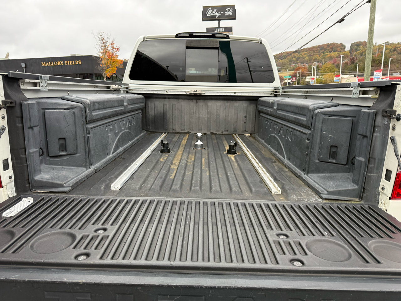 Used 2017 Nissan Titan PRO-4X image 22