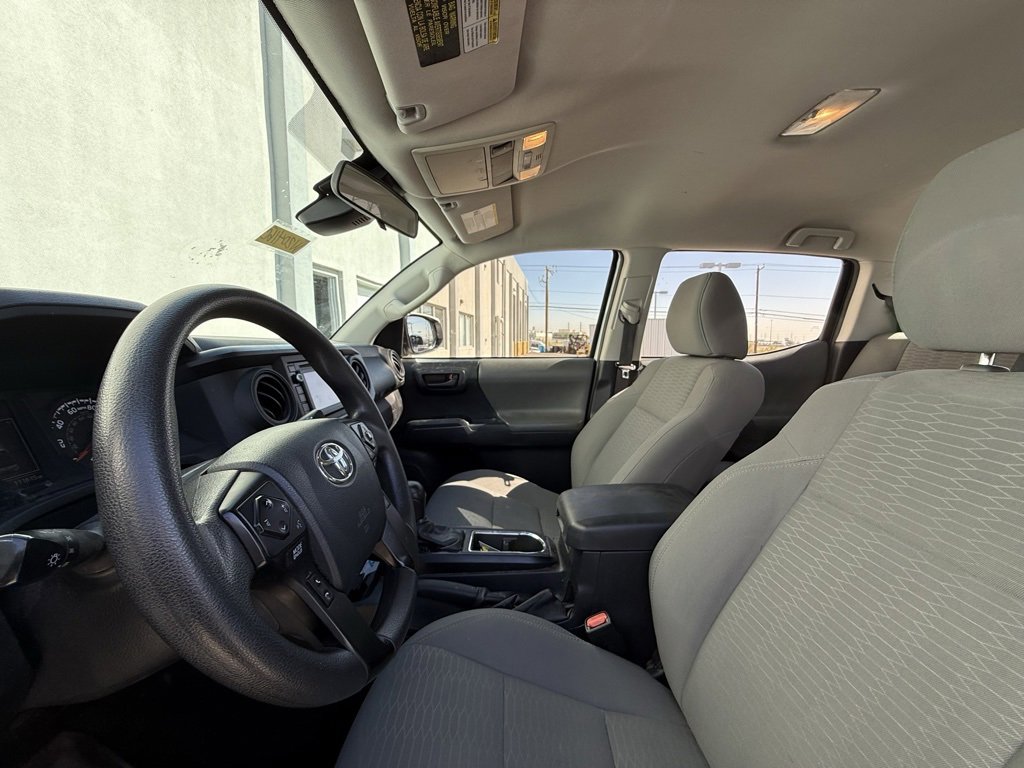 Used 2018 Toyota Tacoma SR image 5