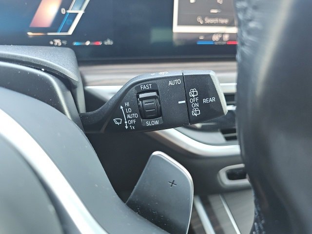 Used 2024 BMW X7 xDrive40i w/ Executive Package image 40