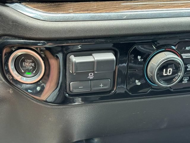 Used 2024 Chevrolet Silverado 2500 LT w/ Midnight Edition AWD/4WD image 19