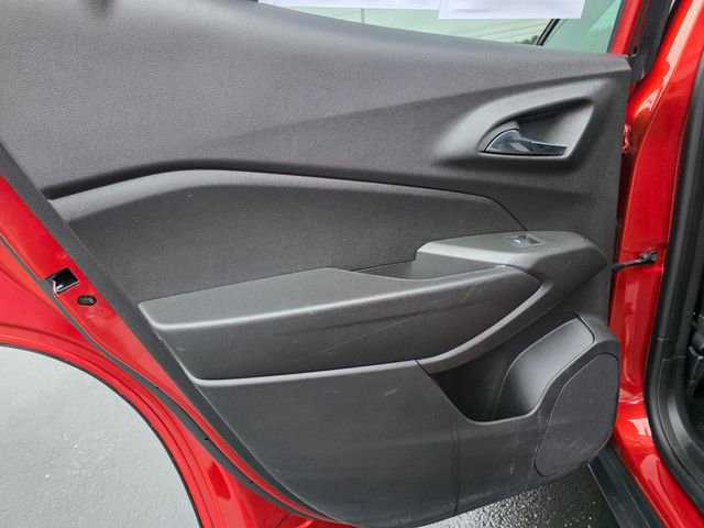 Used 2024 Chevrolet Trax LS w/ LS Convenience Package FWD image 19