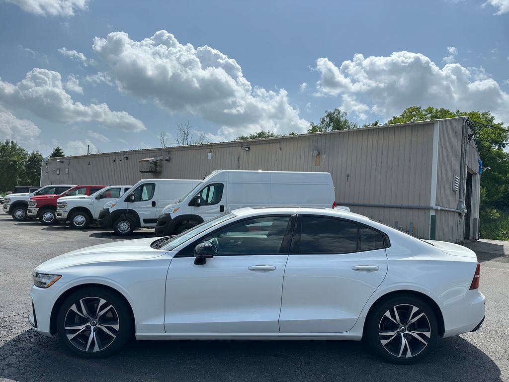 Used 2021 Volvo S60 T5 R-Design AWD/4WD image 9
