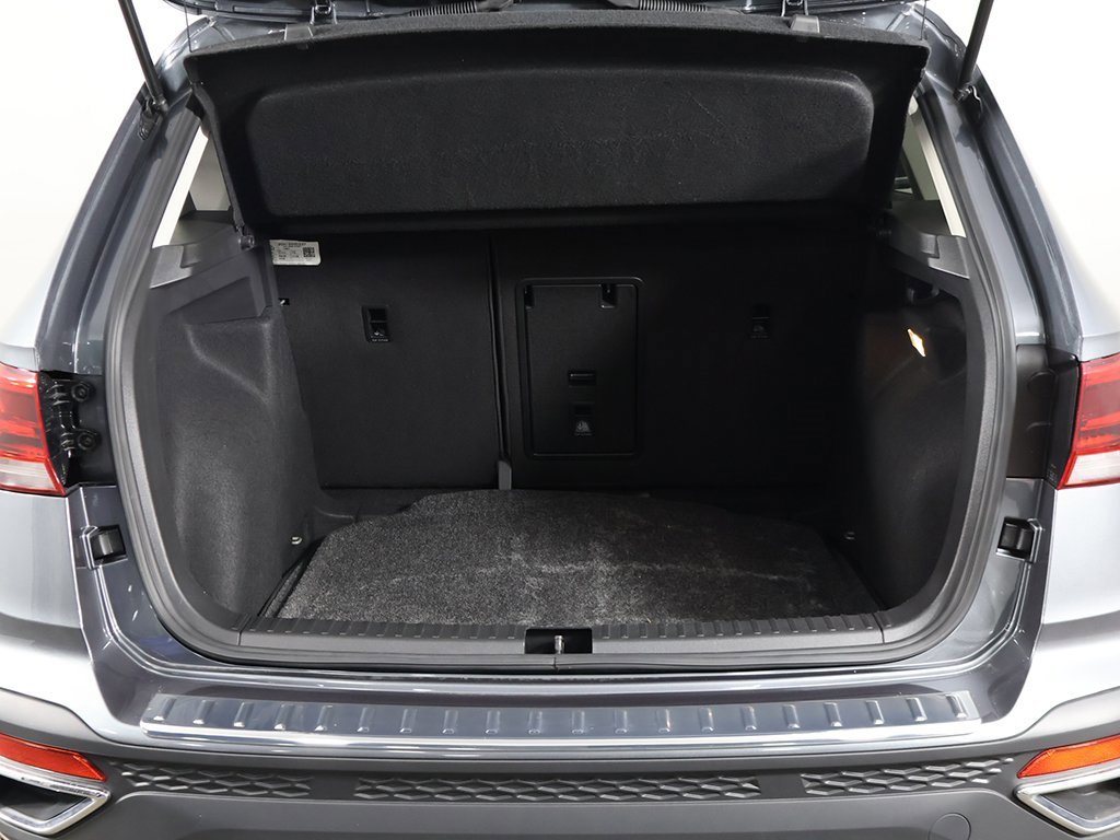 Used 2022 Volkswagen Taos SE image 19