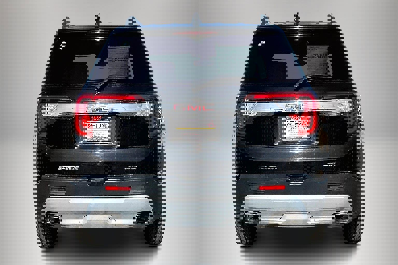 Used 2023 GMC Acadia SLT image 5