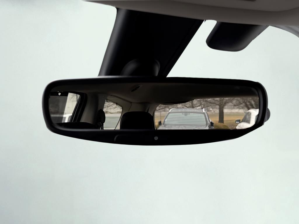 Used 2019 Chrysler Pacifica Touring-L FWD image 49