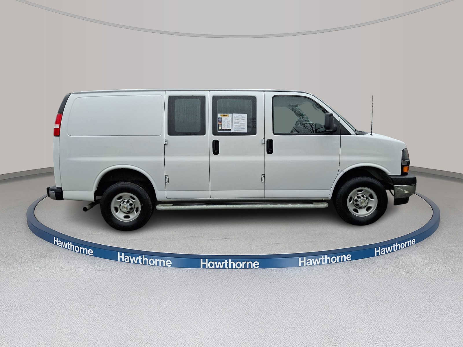 Used 2024 Chevrolet Express 2500 w/ Driver Convenience Package image 7