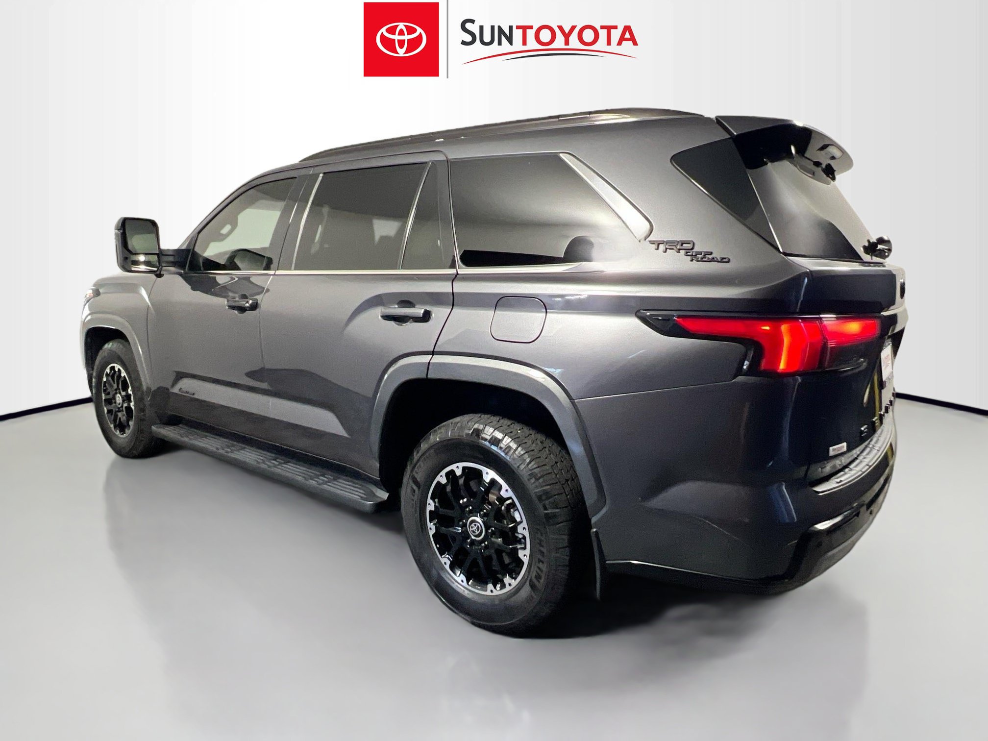Used 2023 Toyota Sequoia Limited w/ TRD Off-Road Package AWD/4WD image 6