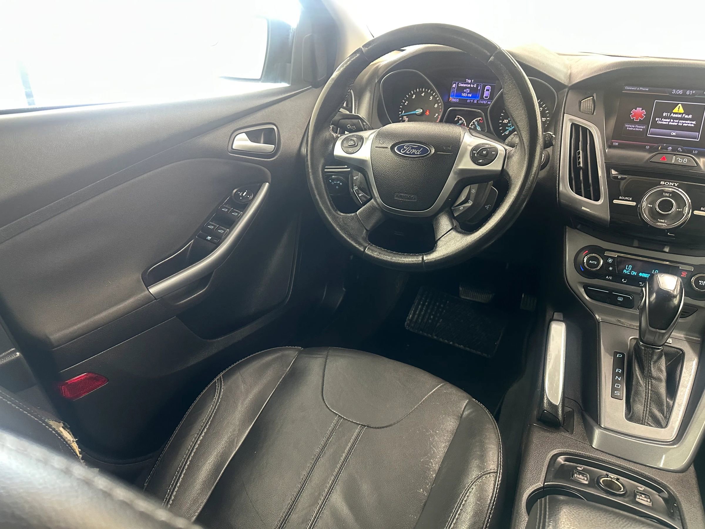 Used 2013 Ford Focus Titanium w/ Titanium Handling Pkg FWD image 15