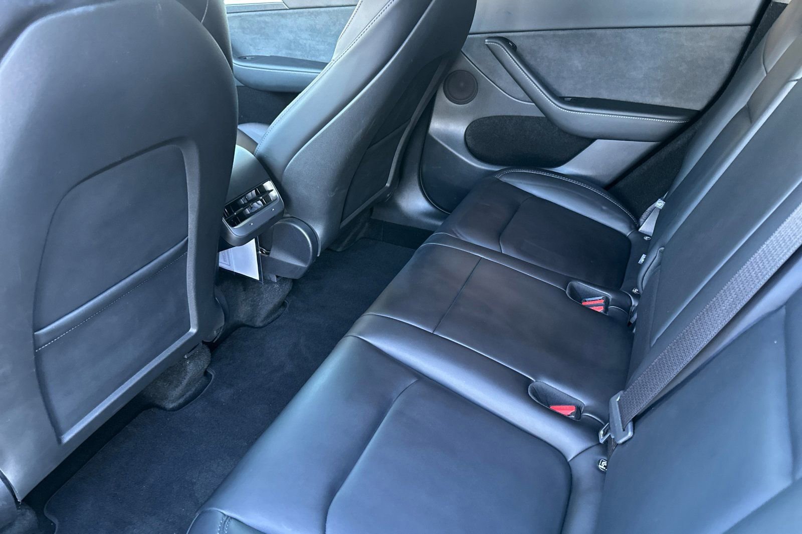 Used 2025 Tesla Model Y Long Range image 13