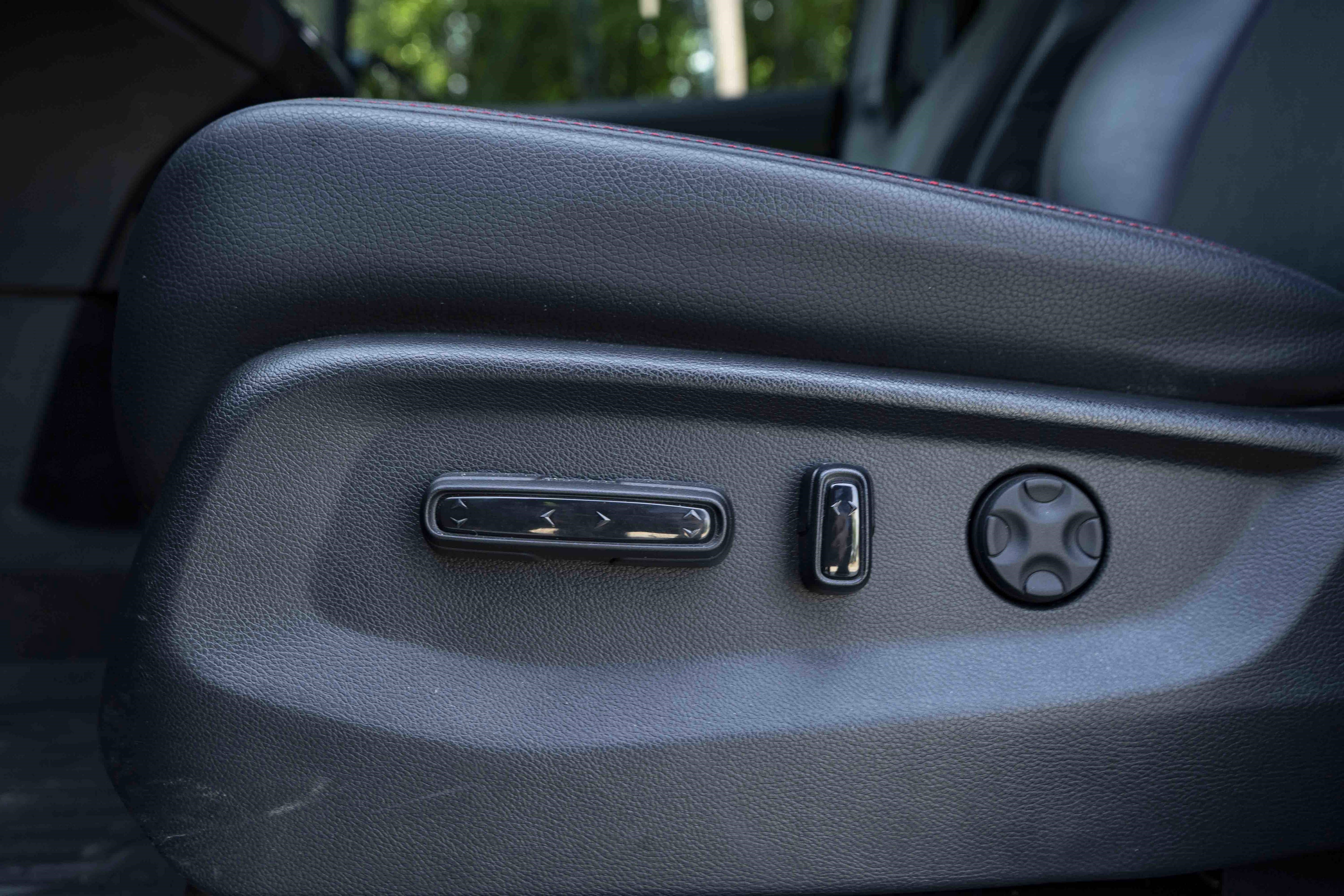 Used 2025 Honda Odyssey Sport-L image 40