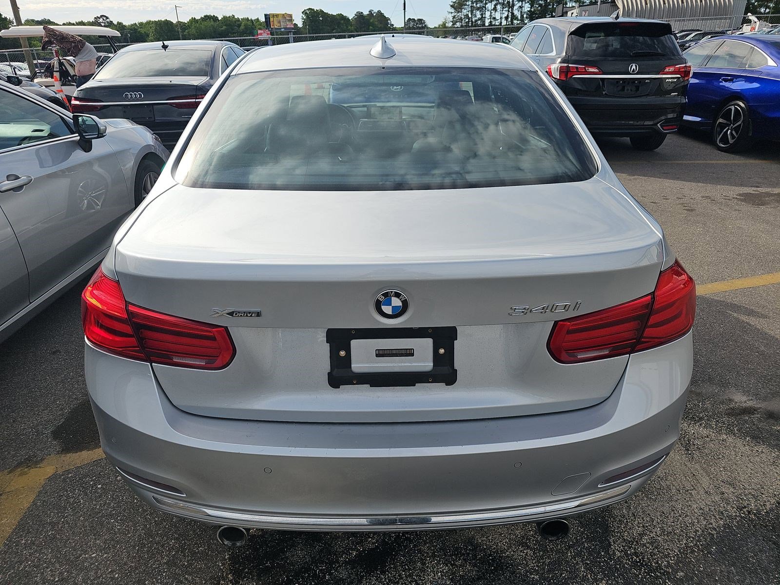 Used 2018 BMW 340i xDrive Sedan AWD/4WD image 7