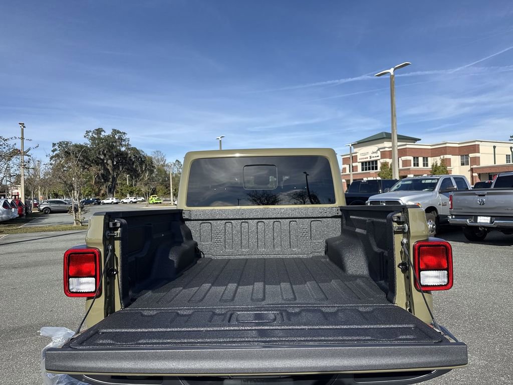 New 2025 Jeep Gladiator Sport image 31