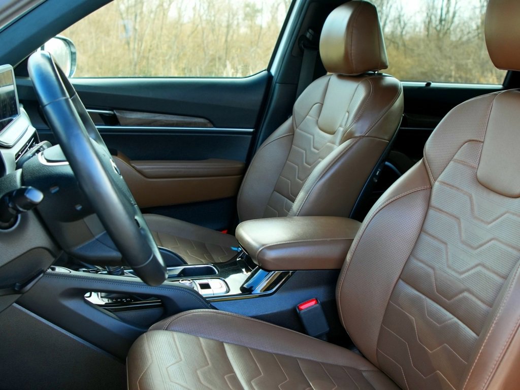 Used 2020 Kia Telluride SX w/ SX Prestige Package image 16