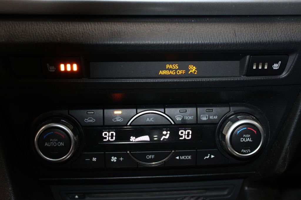 Used 2014 MAZDA MAZDA3 s Touring image 29