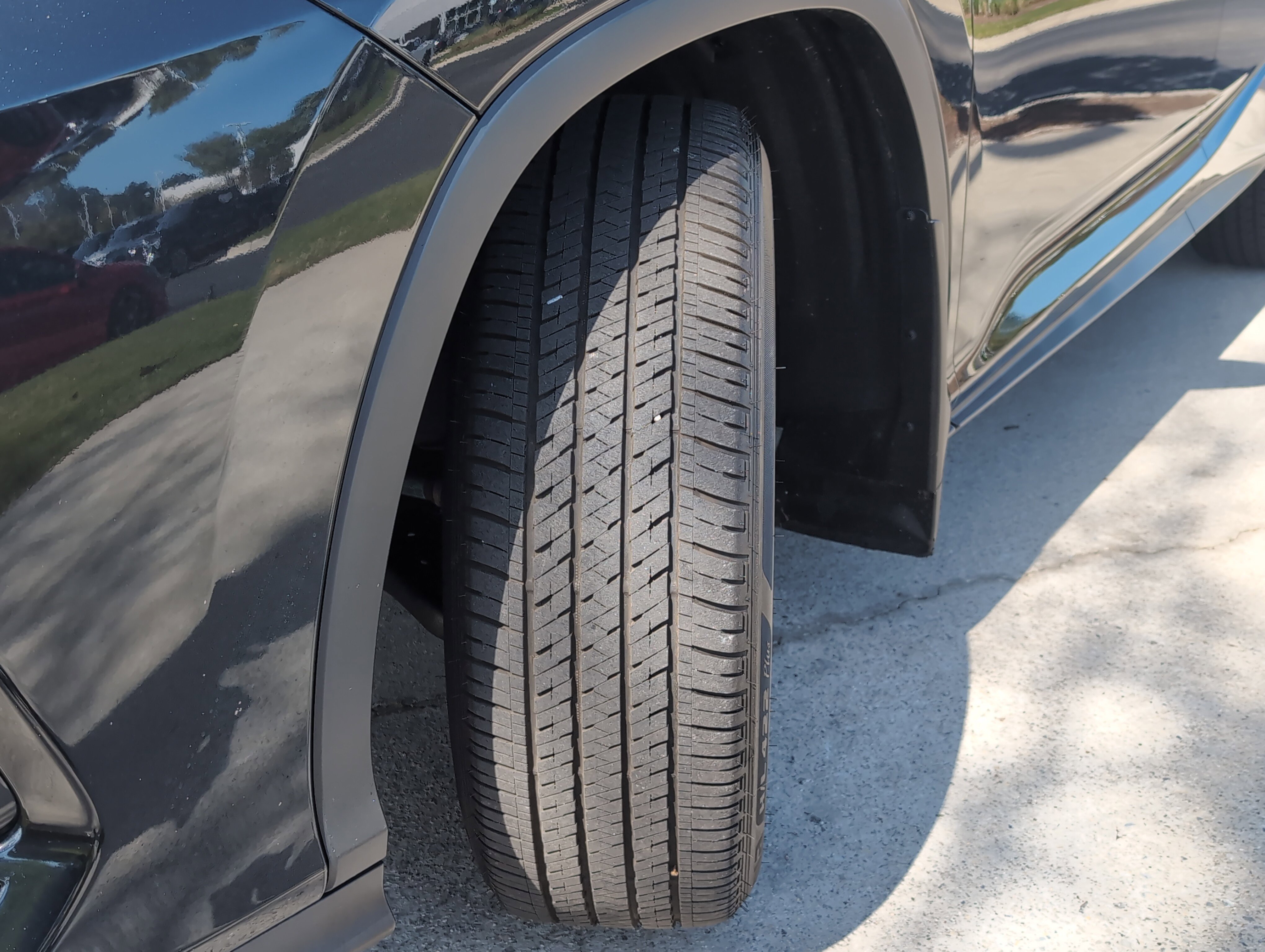 Used 2022 Lexus RX 350 F Sport w/ Accessory Package image 12