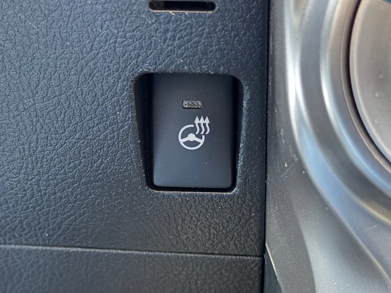 Used 2024 Toyota 4Runner Limited AWD/4WD image 36