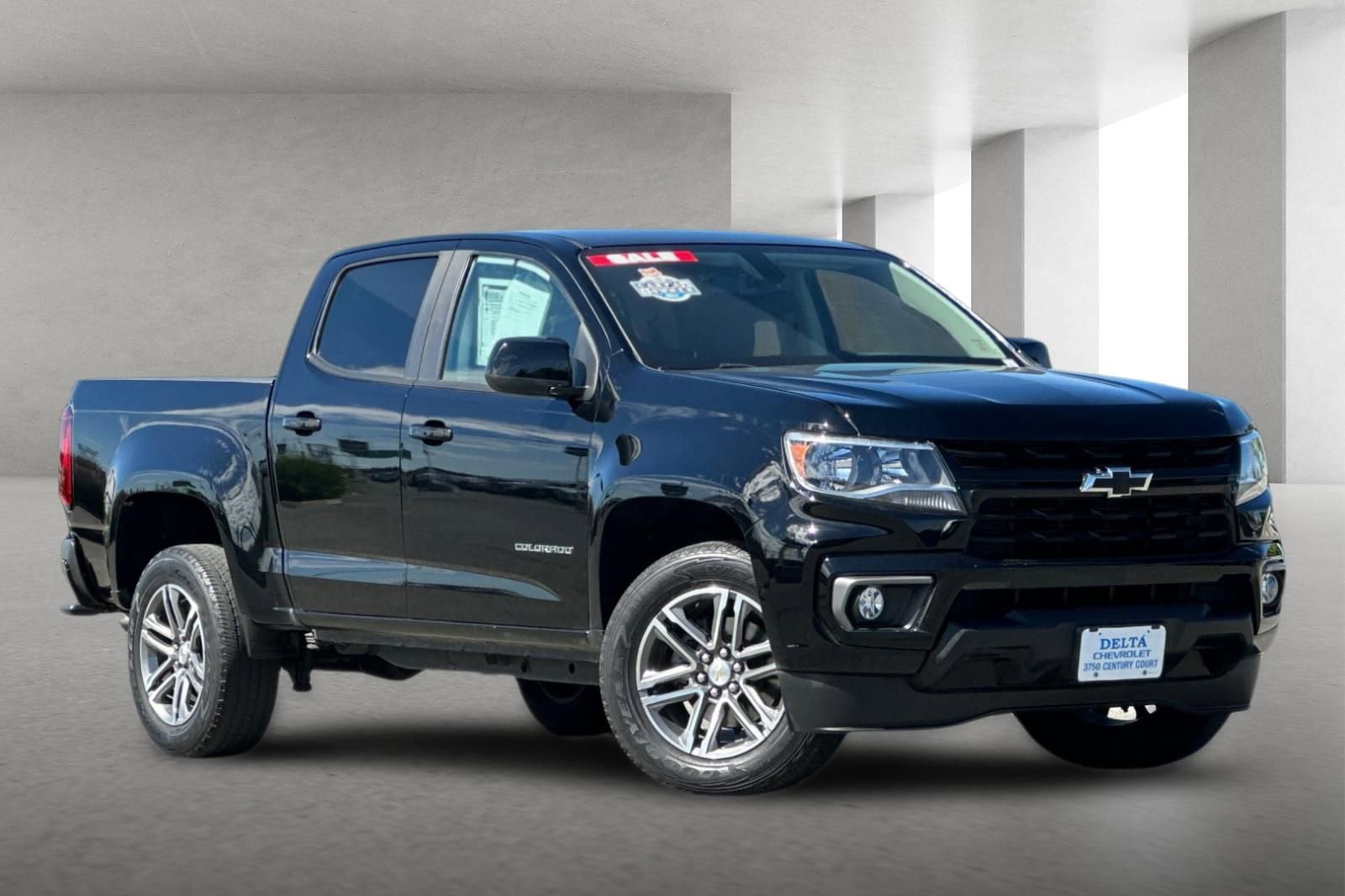 Used 2022 Chevrolet Colorado LT w/ LT Convenience Package image 2