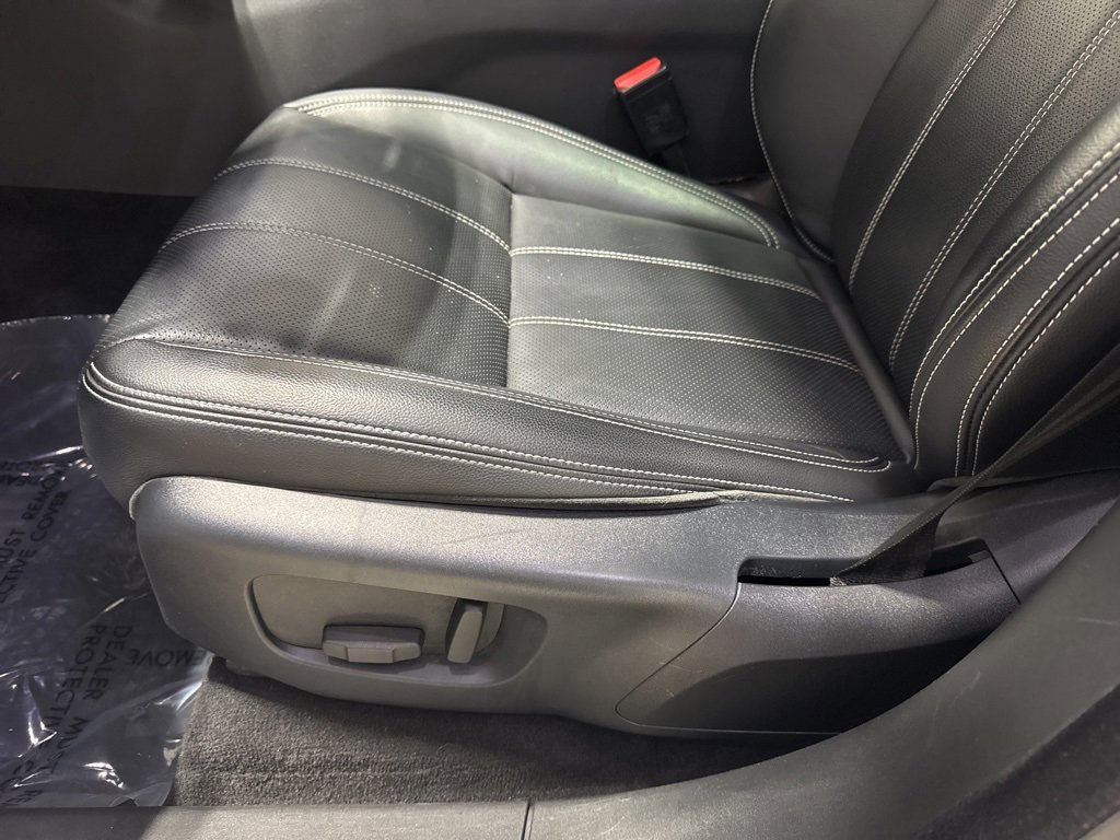 Used 2019 Land Rover Range Rover Velar S image 16