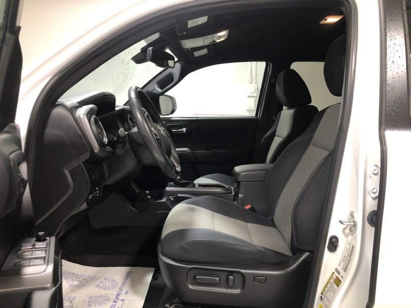 Used 2022 Toyota Tacoma TRD Sport image 17